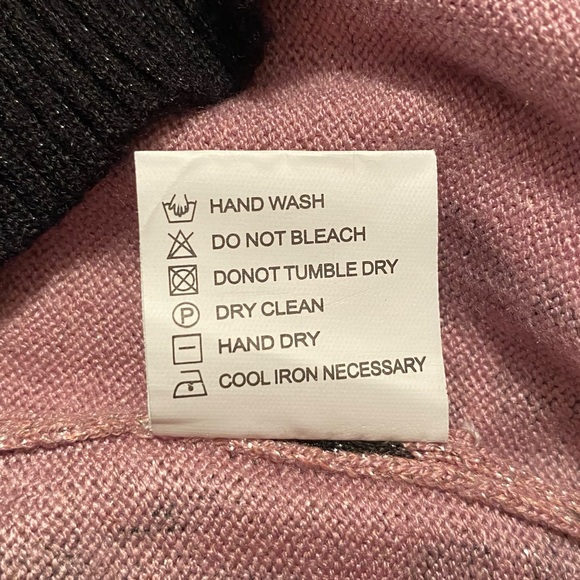 Linasi Women's Sweater Dusty Rose with Black Flower Details Size L - Picture 4 of 4